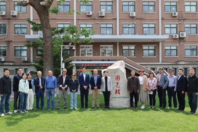 双甲中农 百年园艺｜国际园艺学会主席Francois Laurens出席“农耀双甲·世界贤聚讲堂”/“大家谈园艺”讲坛并作报告